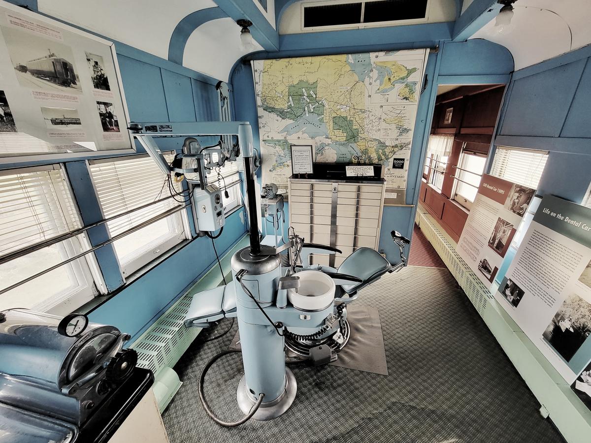 Smiths falls railway museum dental car