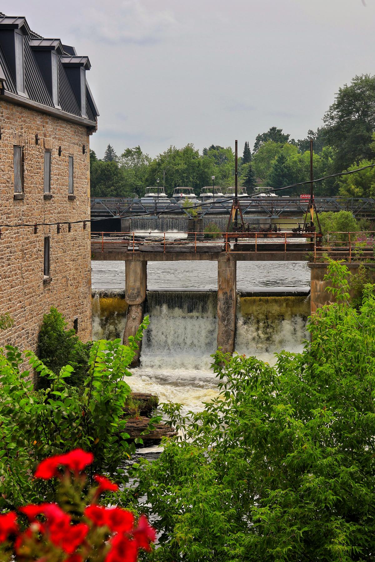 Smiths falls rideau canal
