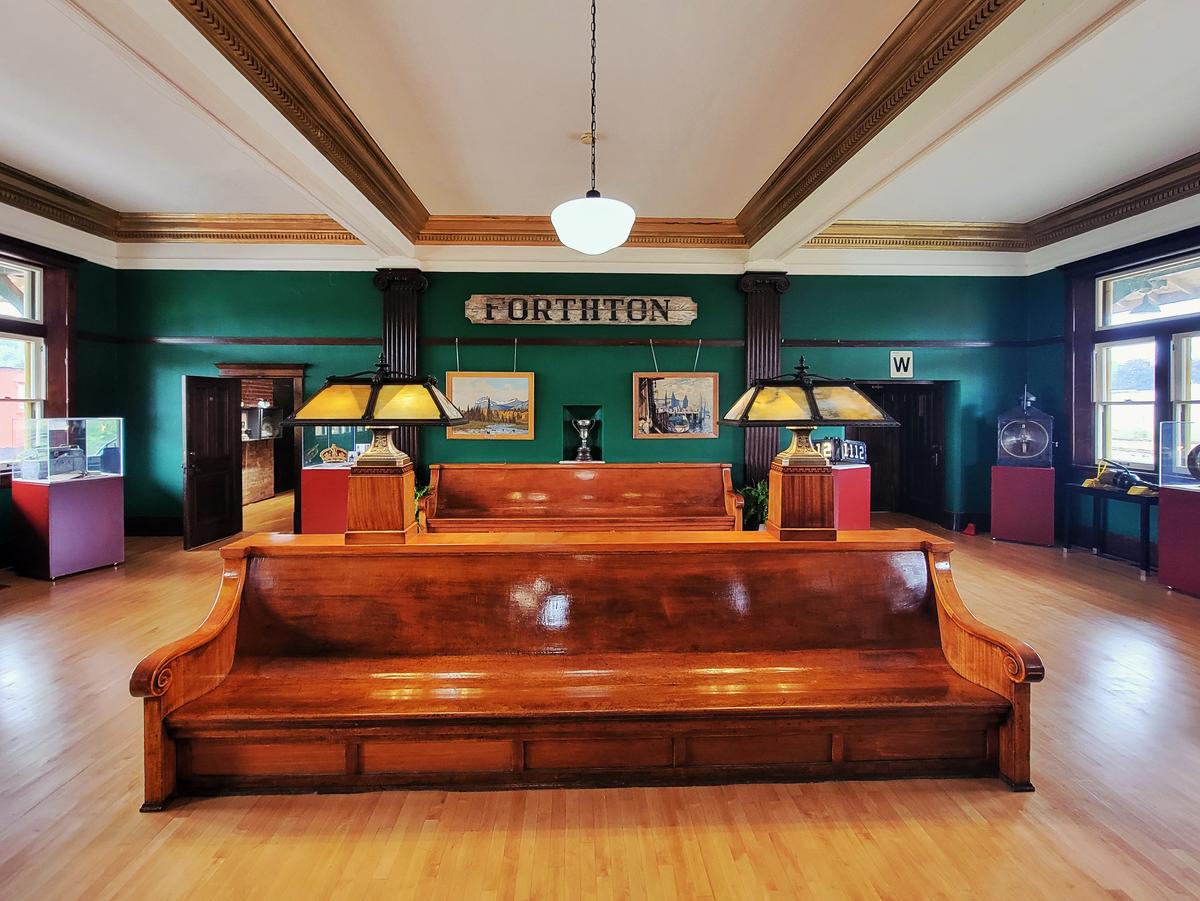 Smiths falls railway museum waiting room